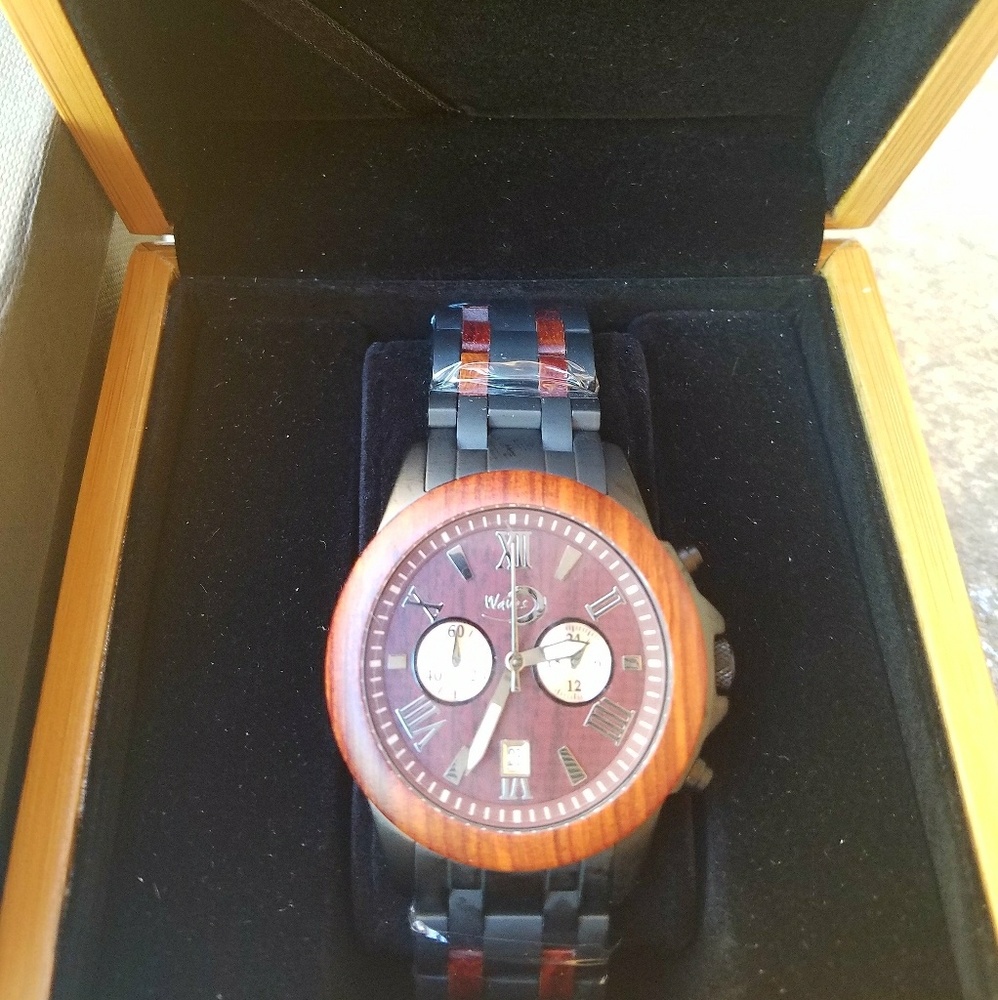 NEW!! Made in USA Waves Men's Watch - Picture 4 of 8